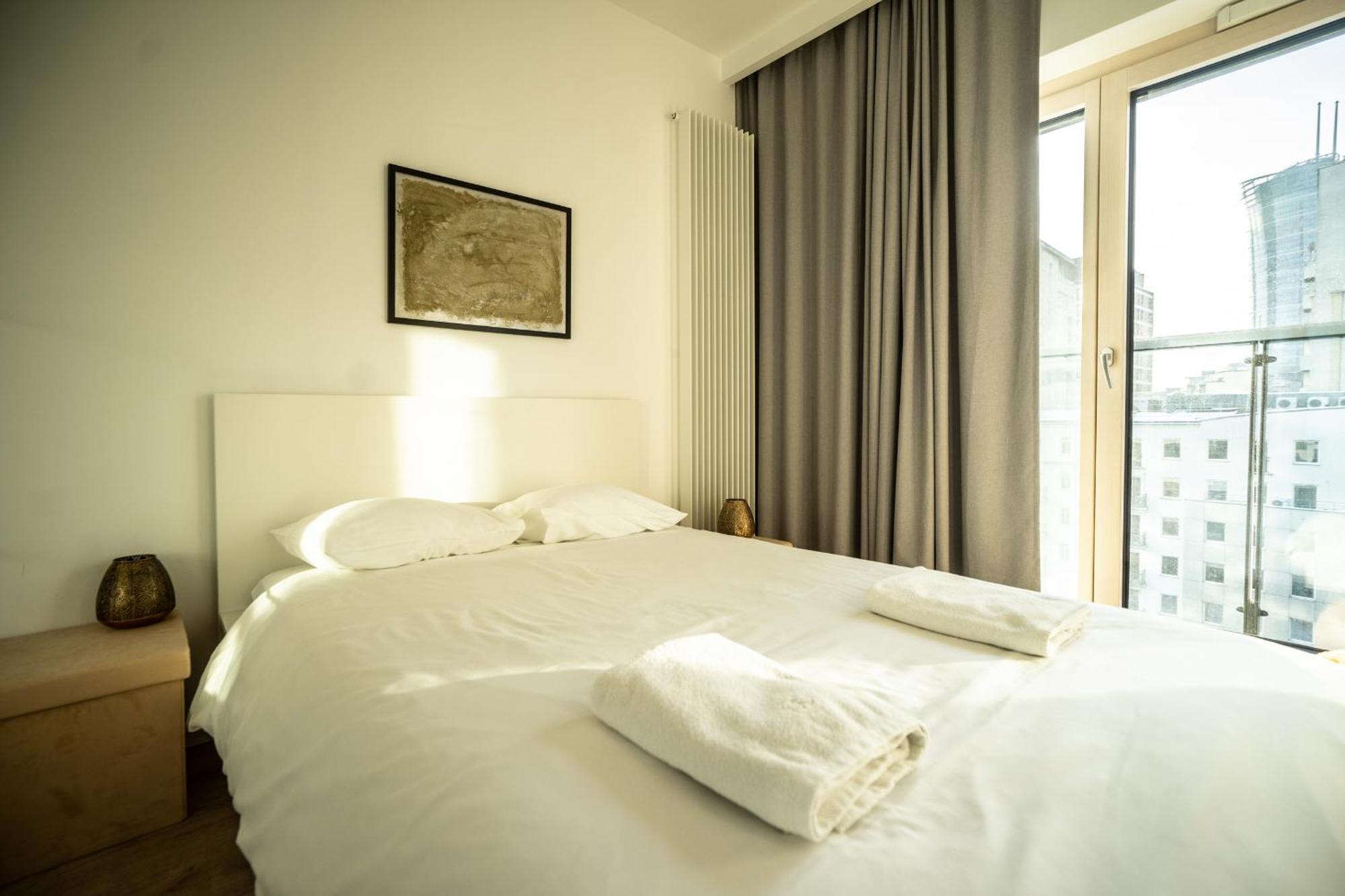 Vipwarsawapartments Onyx Mennica Residence Екстериор снимка